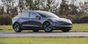 Mobil Tesla model 3